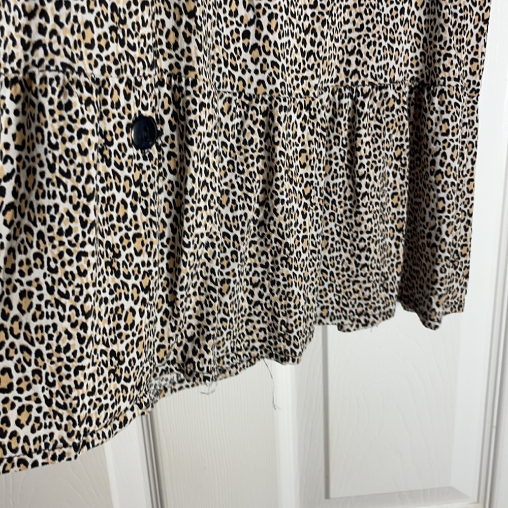 Cheetah Print blouse - Picture 4 of 4